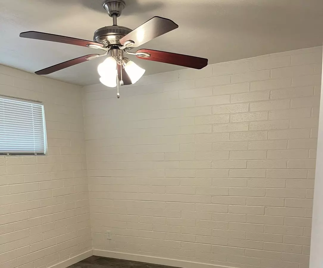 Just Remodeled Unit In Tempe 1Bed 1Bath No Laundry photo 3