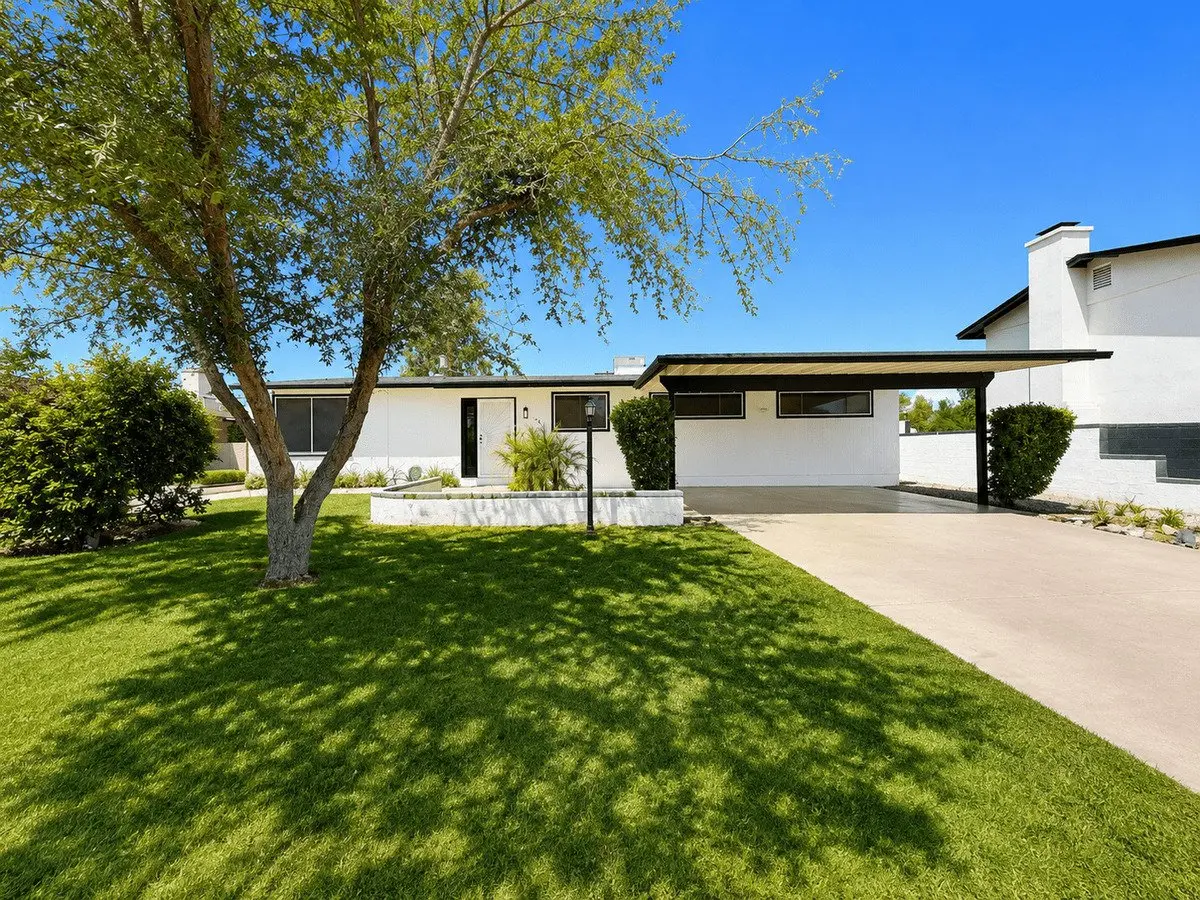 2355 E Alameda Dr photo 3