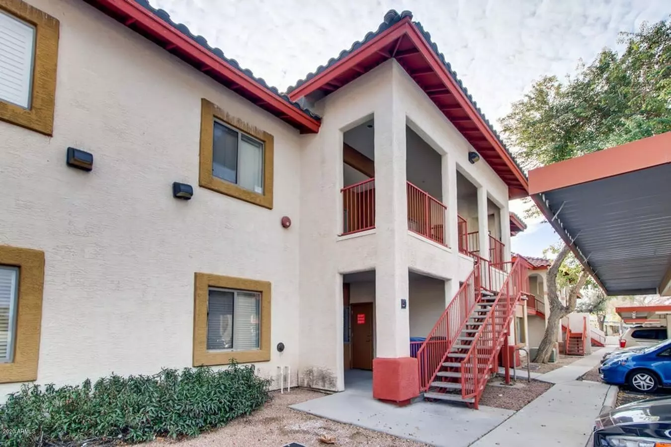 Spacious 3 Bed 2 Bath Tempe Condo - 2nd Floor photo 2