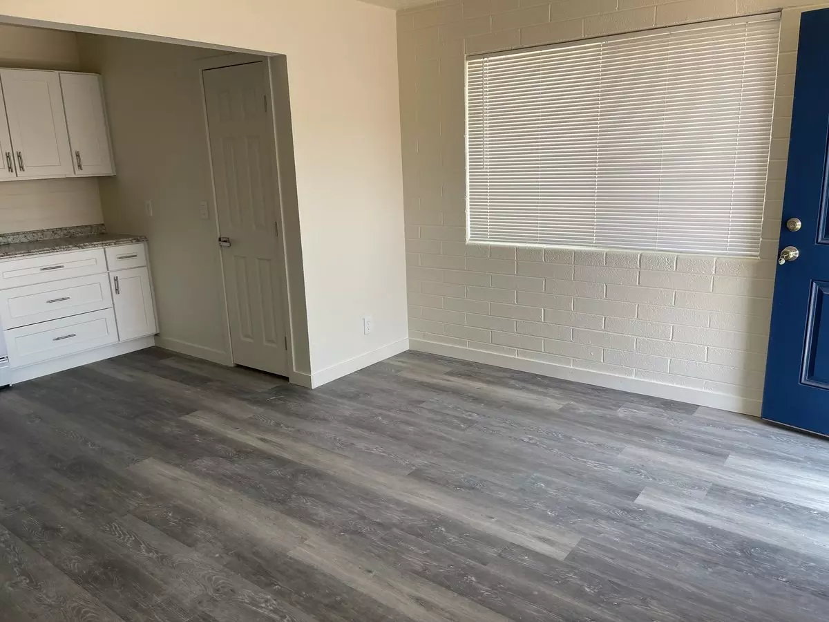 Just Remodeled Unit In Tempe 1 Bed 1 Bath No Laundry photo 5