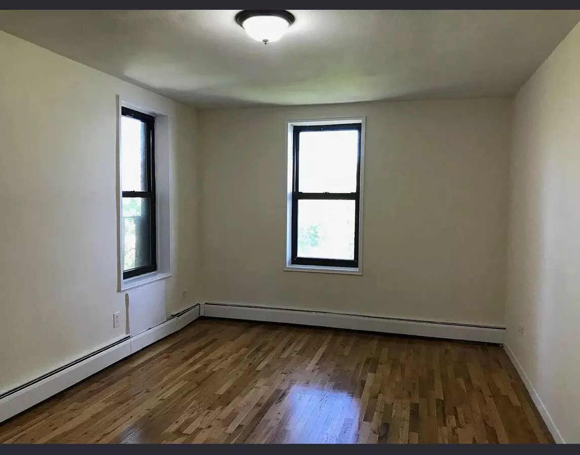 A Sunny And Spacious One-bedroom Home With A Private Balcony photo 5