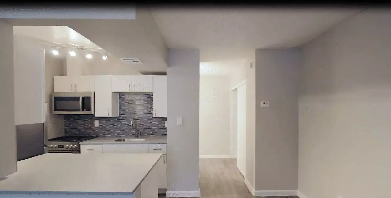 Newly Renovated Studio In The Heart Of University Heights photo 3