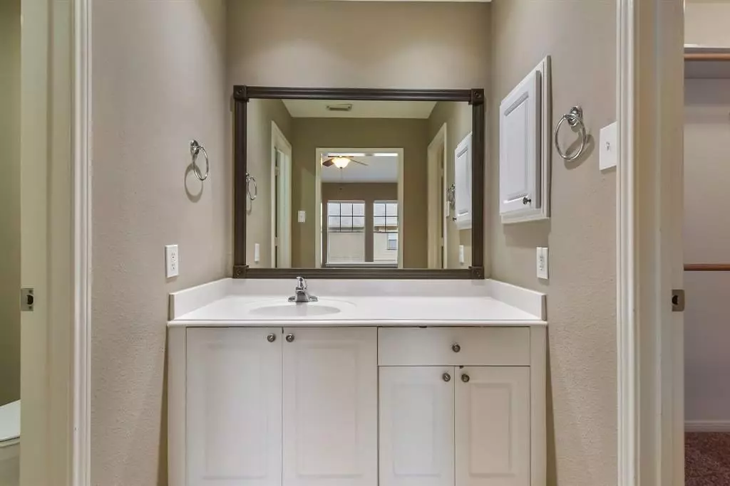 80 Scarlet Woods Ct The Woodlands, TX 77380 photo 3