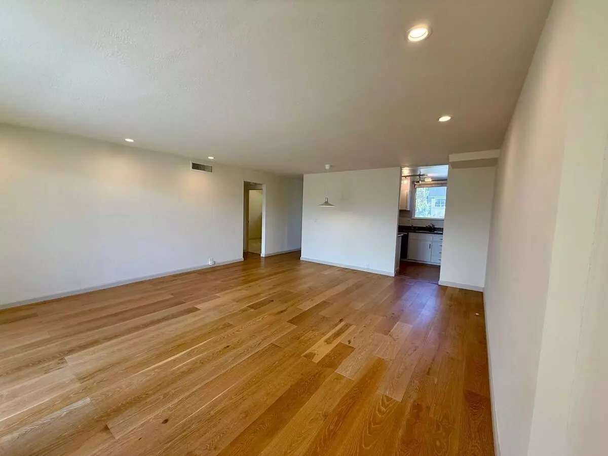 Beautifully Updated Two Bed / One Bath Tiburon Condo With Panoramic Views photo 5