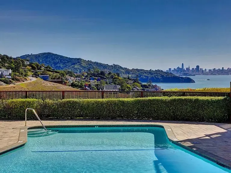 Marinero Circle Ground-floor, Single Level, Three-bedroom View Condo! photo 2