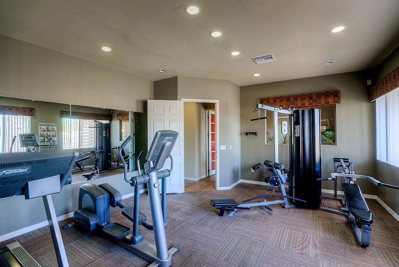 San Lucas Apartments photo 3