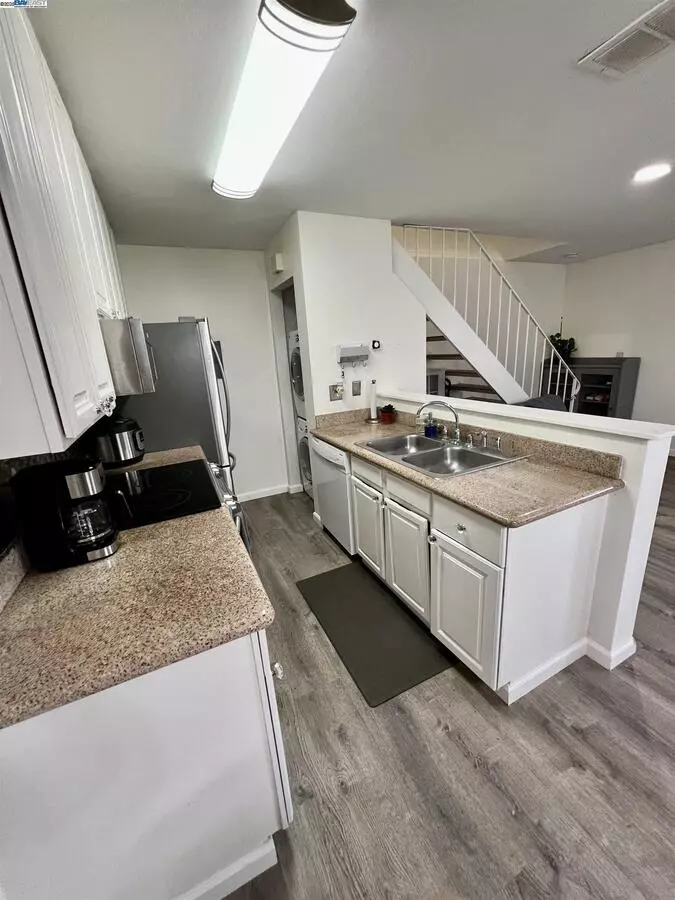 2221 Partridge Way, Union City, CA 94587 photo 2