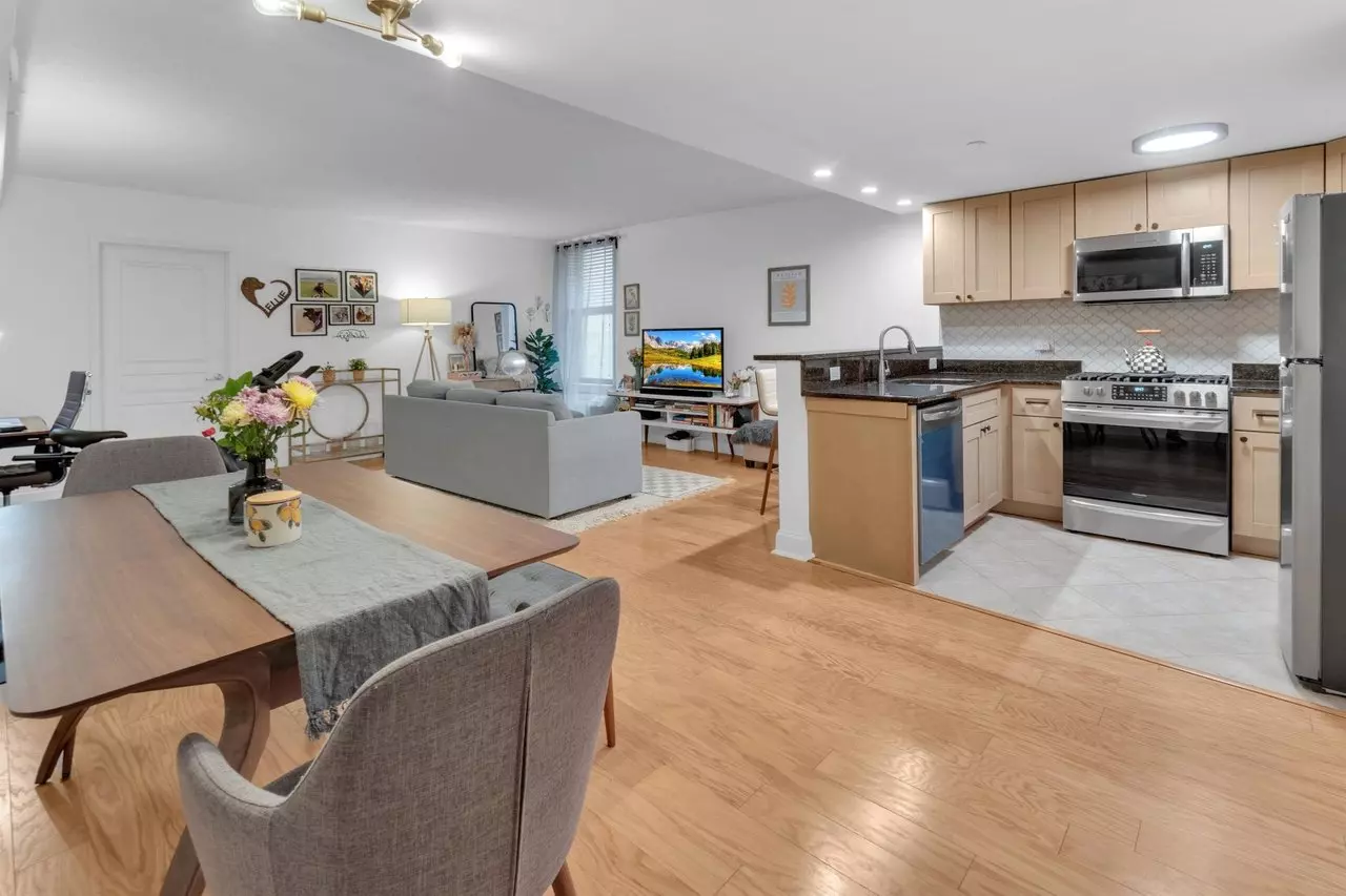 Affordable One-bedroom In Great Location photo 3