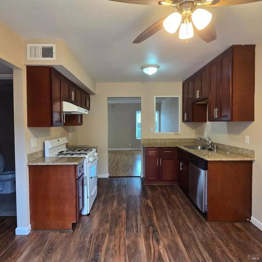 1407 Callen St photo 5