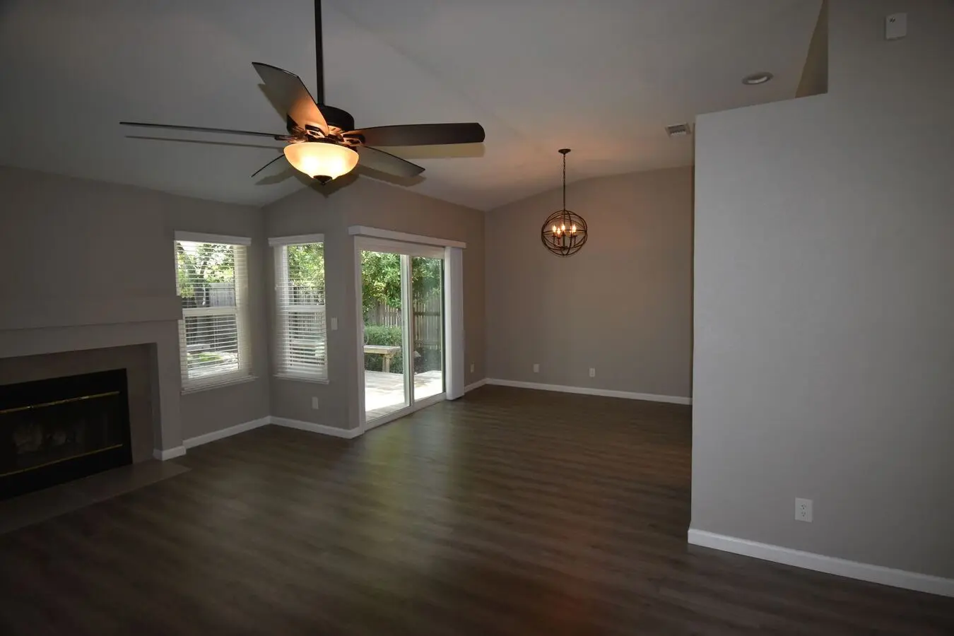 301 Willowwood Ct, Vacaville photo 3