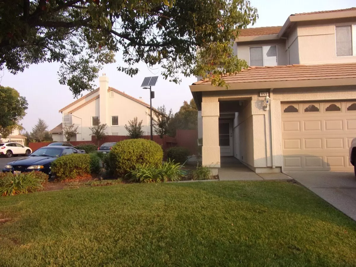 853 Vassar photo 3