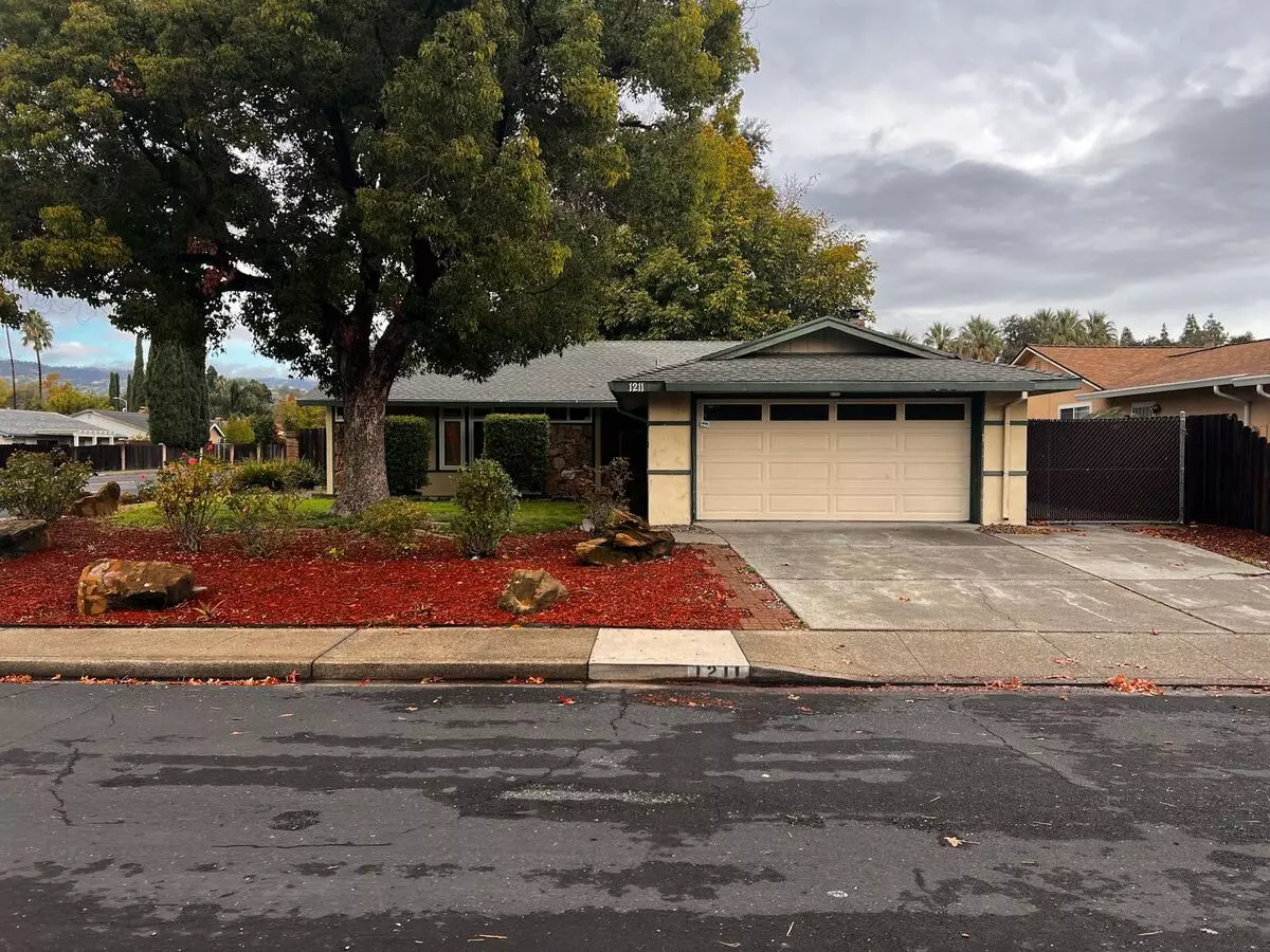 March Move In Special - $400 Off First Month's Rent. Adorable Single-story Home That Has Been Updated photo 2