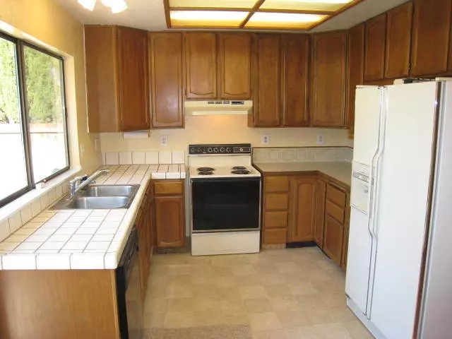 Charming 3-bedroom, 1-bathroom Home! photo 5
