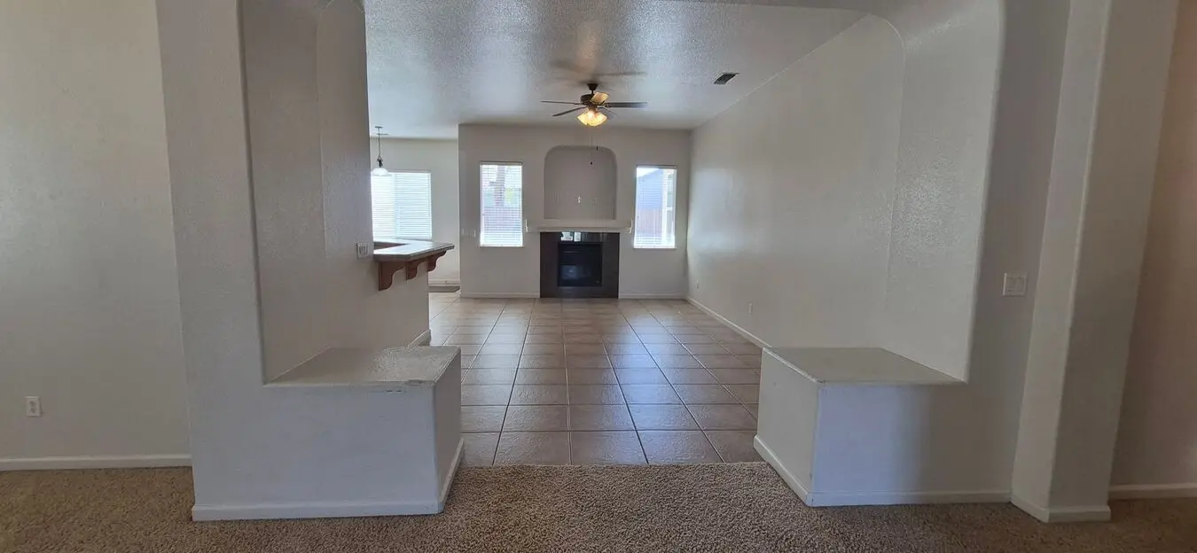 Fabulous One-story Home In Desirable Laurel Creek In Vacaville 4/2 photo 3