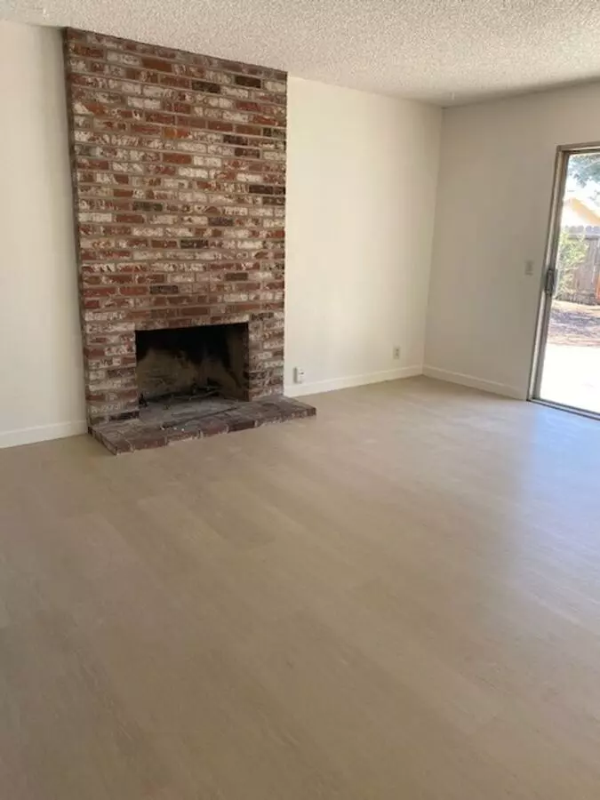 Freshly Updated Condo Unit With A Community Pool! photo 2