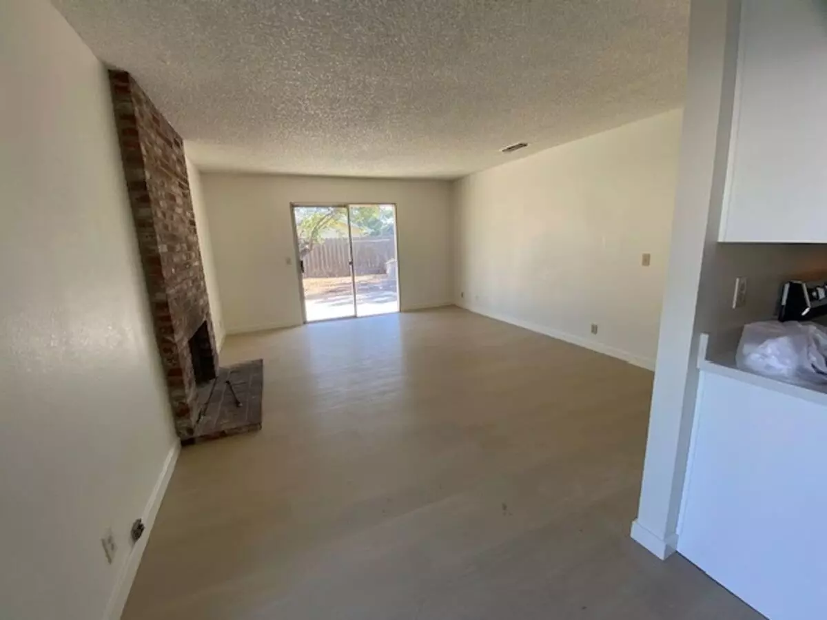 Freshly Updated Condo Unit With A Community Pool! photo 3