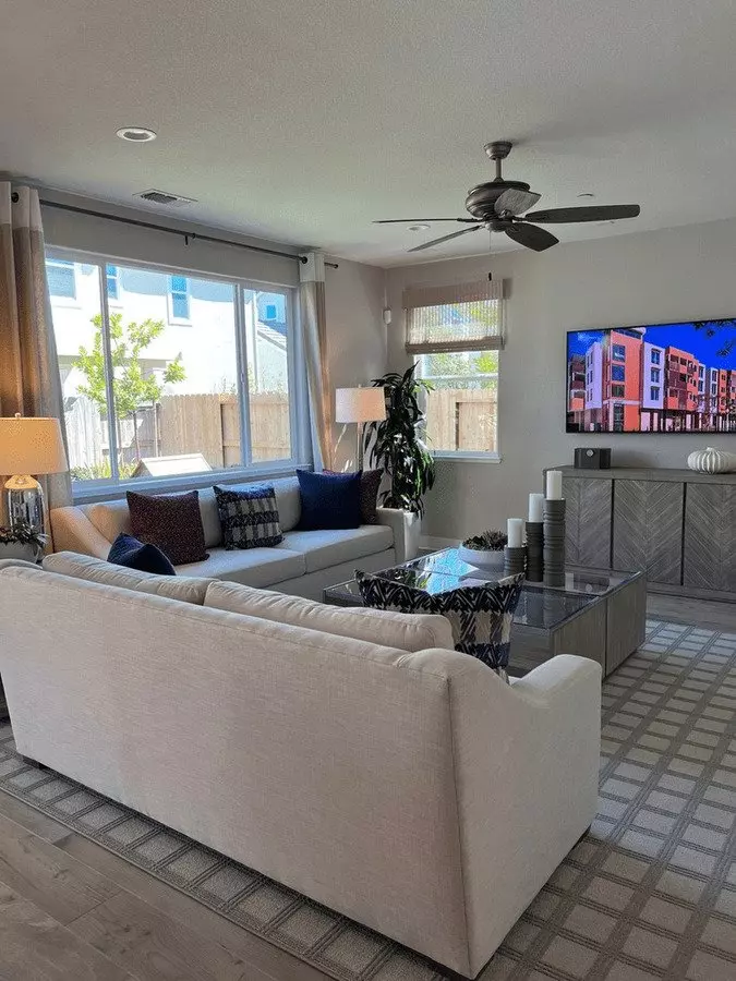 A Beautiful Home Awaits You! photo 5