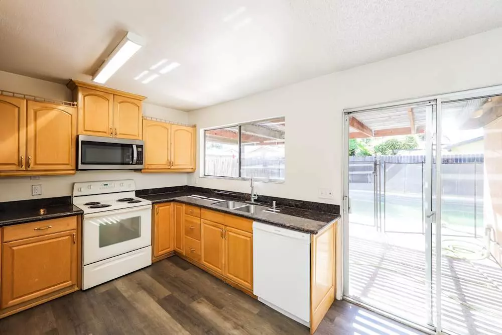 Love Where You Live In This Beautifully Designed Home photo 4