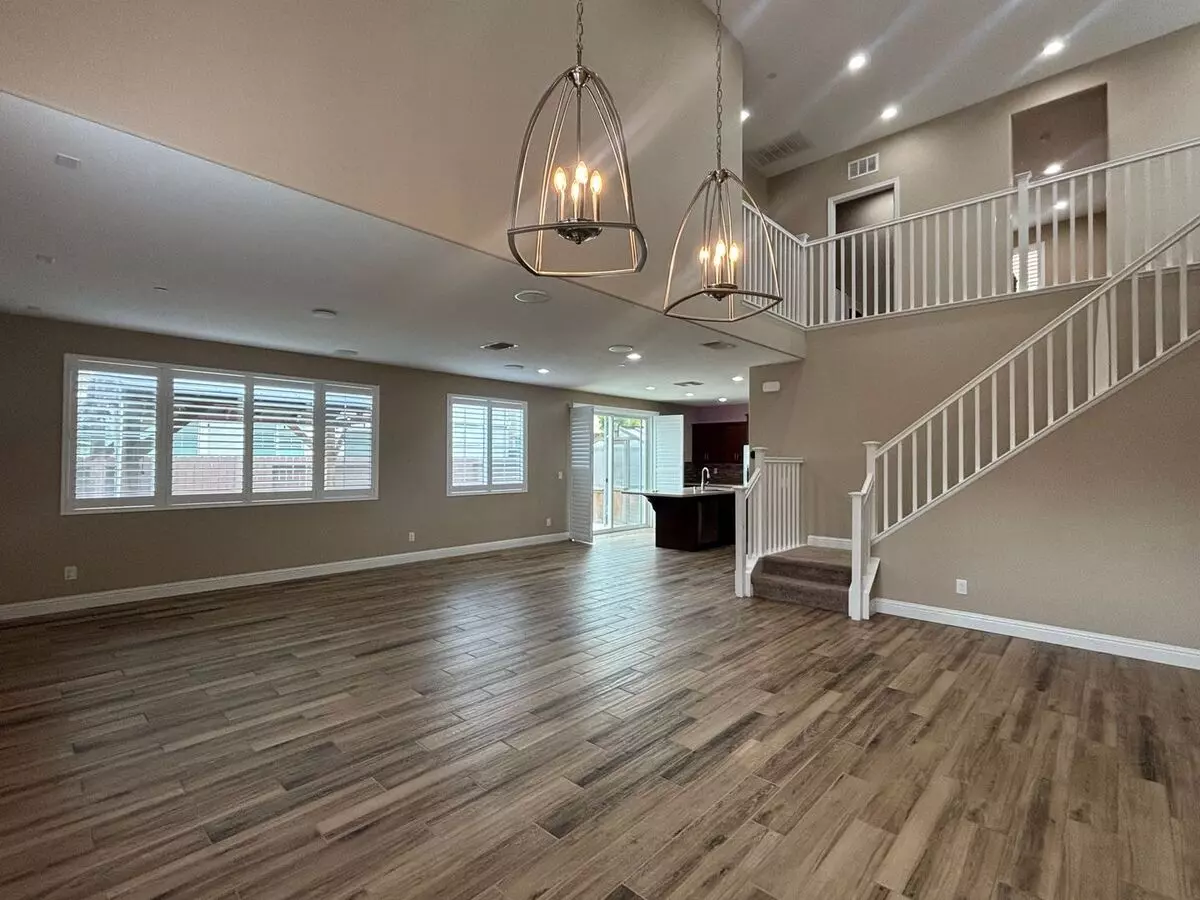 Modern 4bd Home In Brighton Landing | Solar | Bed &amp; Bath Downstairs photo 2