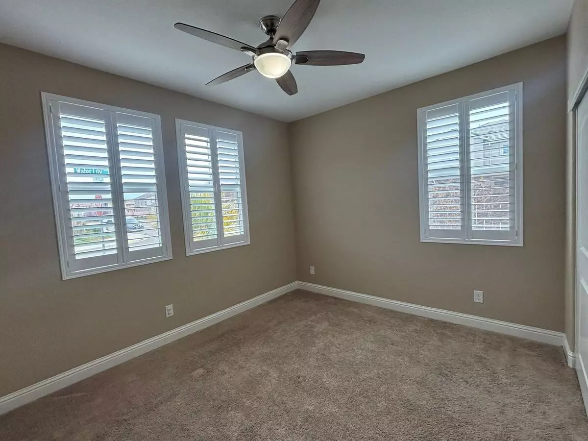 Modern 4bd Home In Brighton Landing | Solar | Bed &amp; Bath Downstairs photo 4