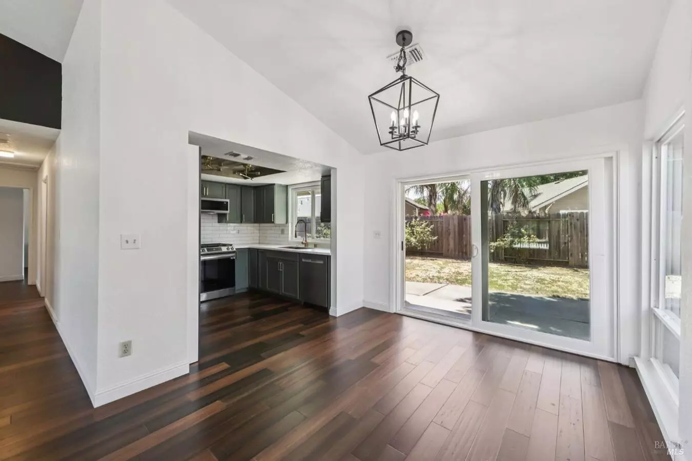 Nicely Updated, Situated Between Vacaville, Fairfield And Near Travis Air Force Base photo 5