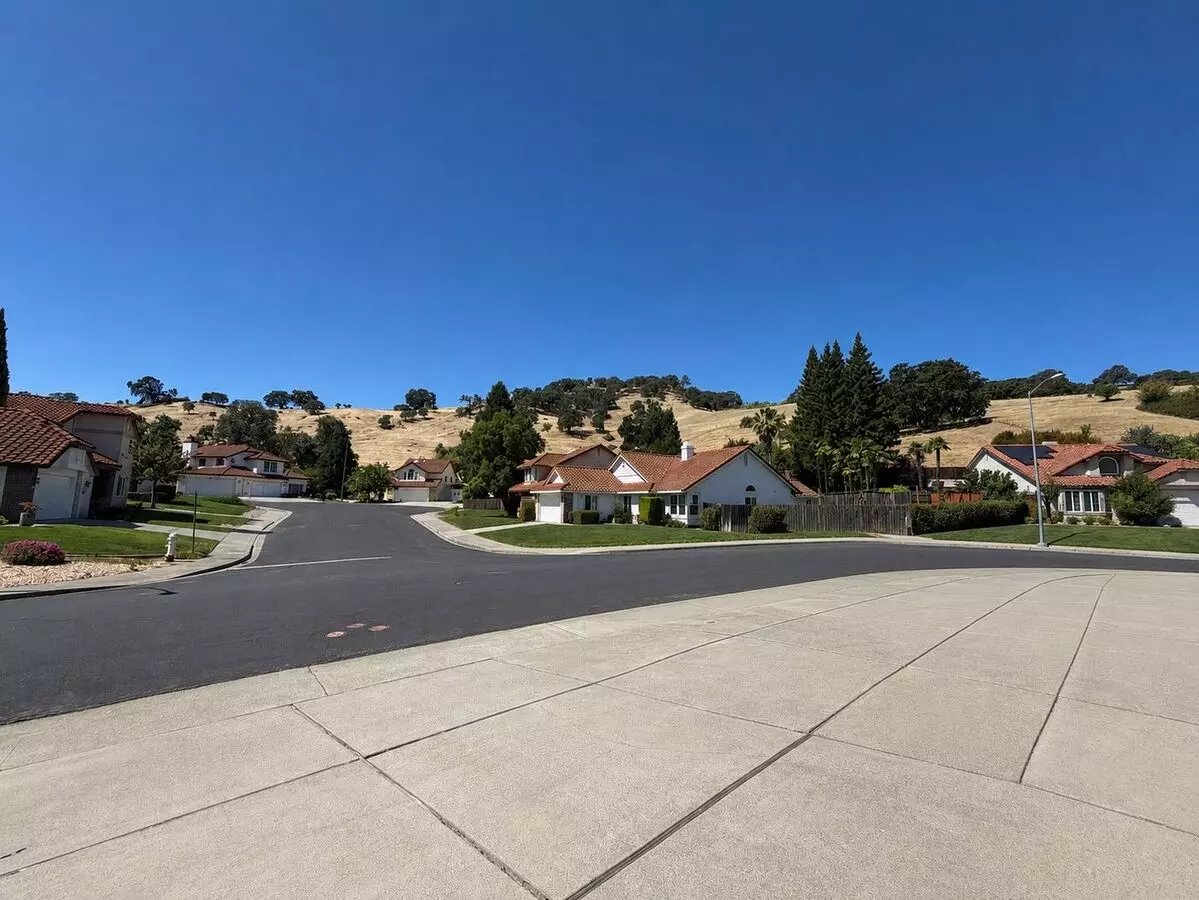 Panoramic Views Of The Breathtaking Hills In This Browns Valley Beauty photo 3