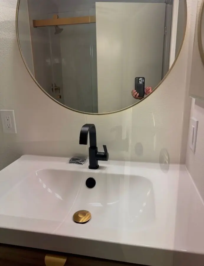 Recently Remodeled 1br/1ba Home In 55+ Community – Attached Garage photo 3