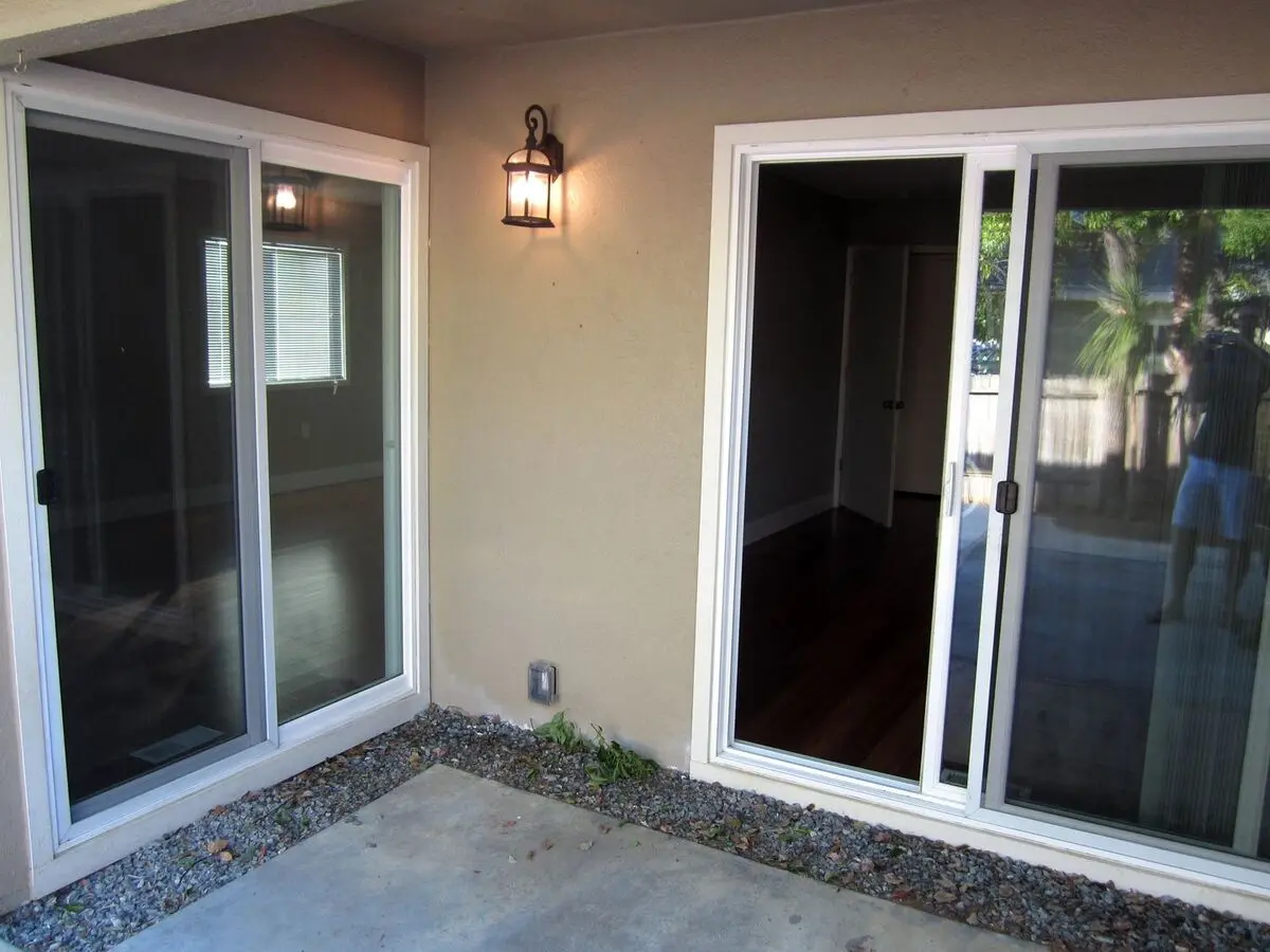 Recently Remodeled 1br/1ba Home In 55+ Community – Attached Garage photo 2