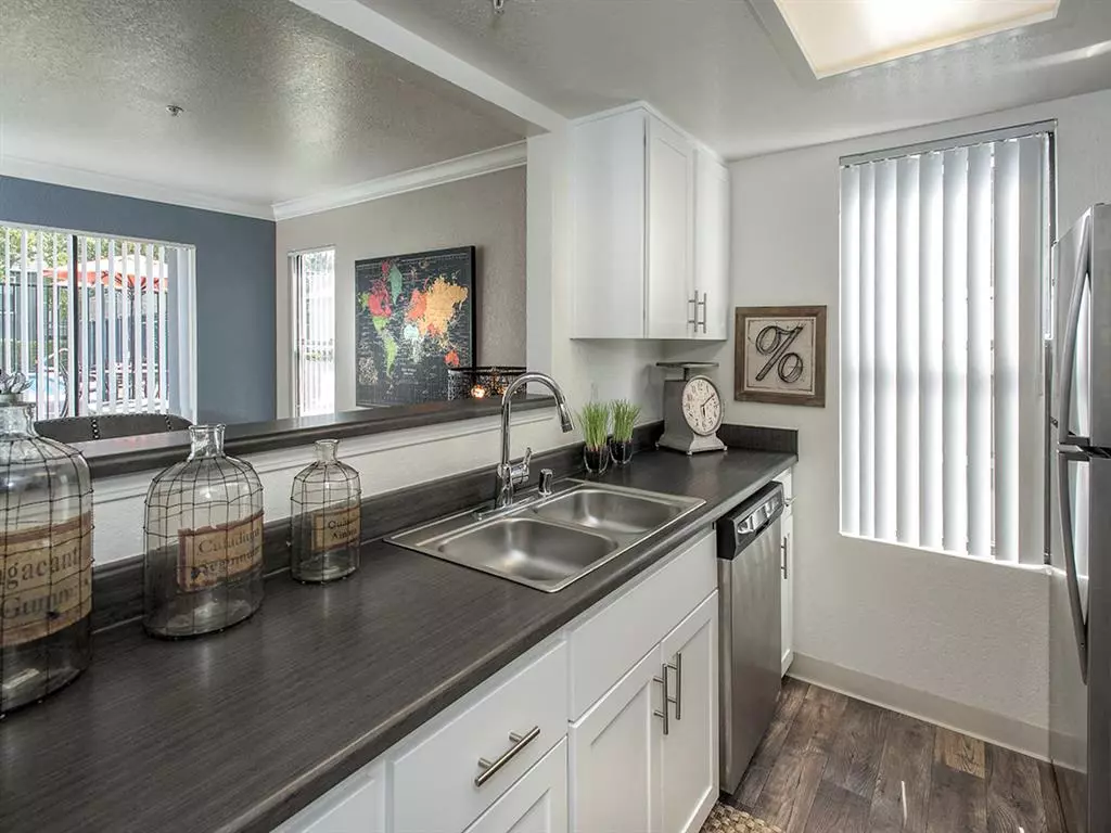 Sandpiper Village Apartment Homes photo 5