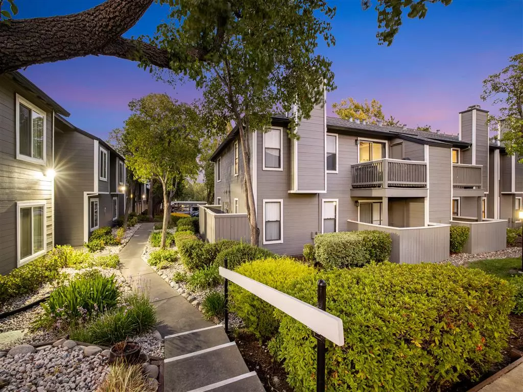 Sandpiper Village Apartment Homes photo 3