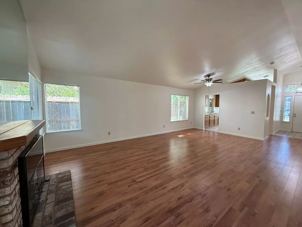 Single Family Home photo 3