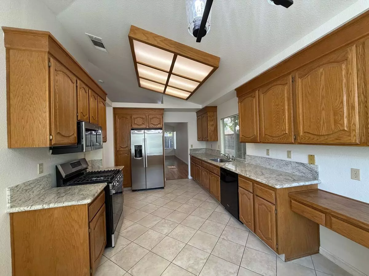 Single Family Home photo 4