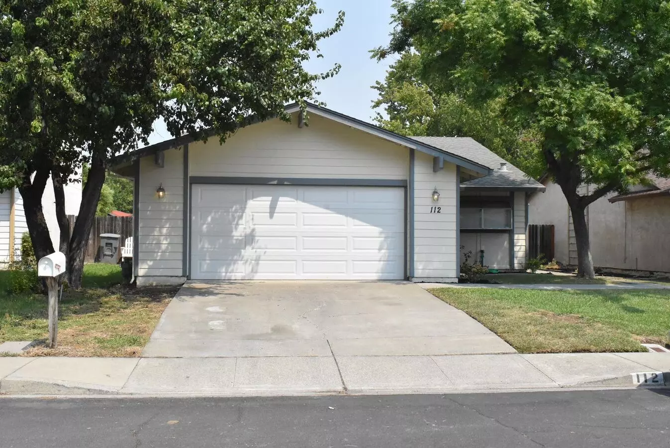Tastefully Updated Home Close To Shopping And Remodeled Elementary School! photo 2