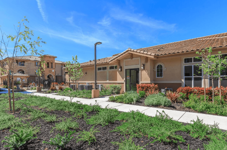 Villas At North Village photo 3