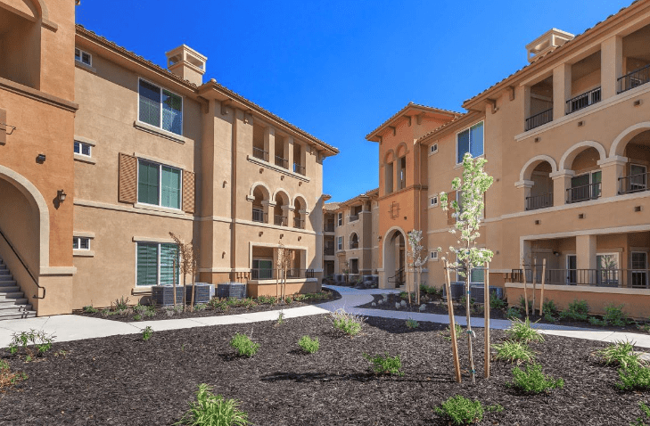 Villas At North Village photo 5
