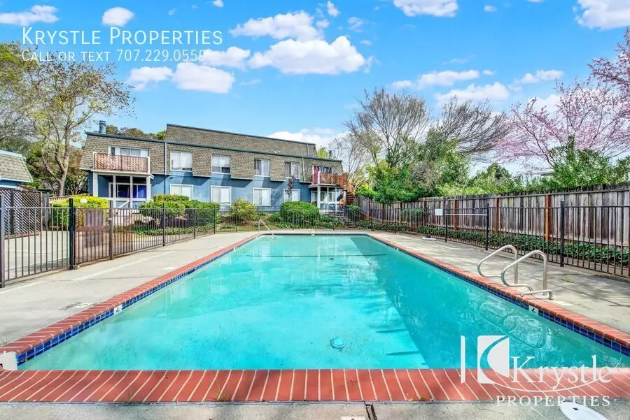 1457 N Camino Alto Vallejo, CA 94589 photo 5
