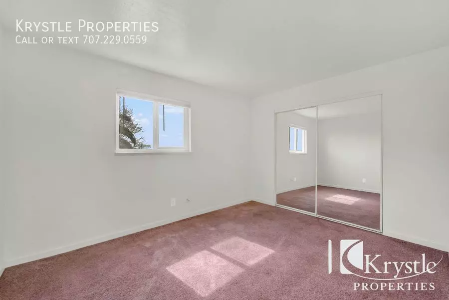241 Kentucky St Vallejo, CA 94590 photo 3