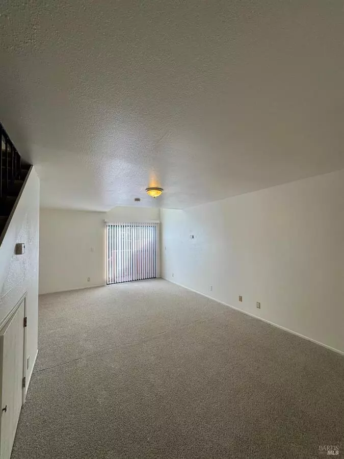 442 Amador St photo 2