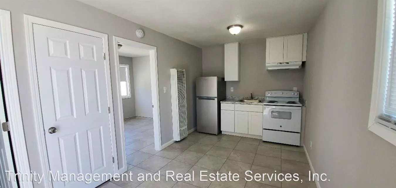 712-714 Gateway Dr photo 2