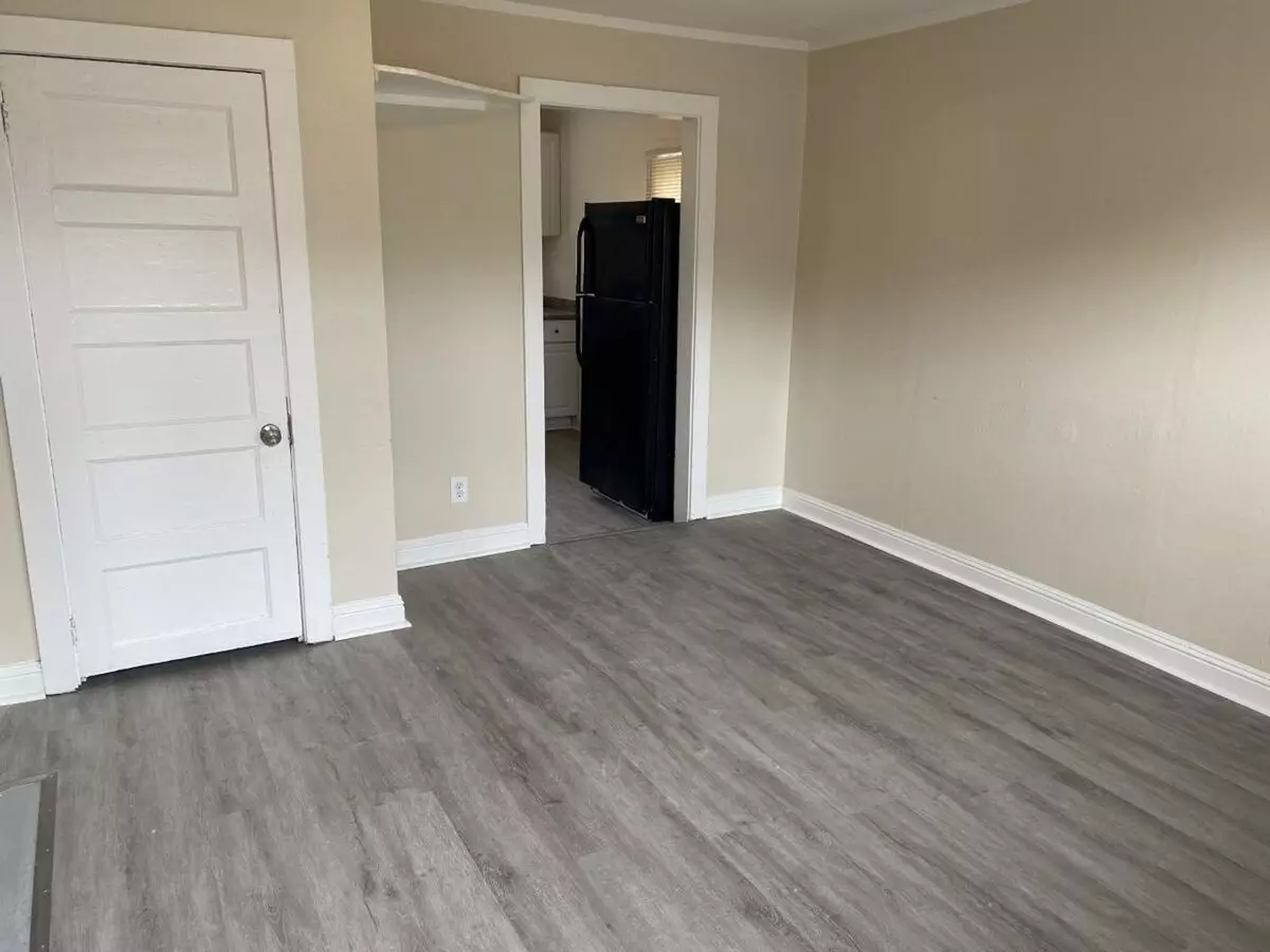 Charming 2 Bedroom, 1 Bathroom Unit In Vallejo! photo 2