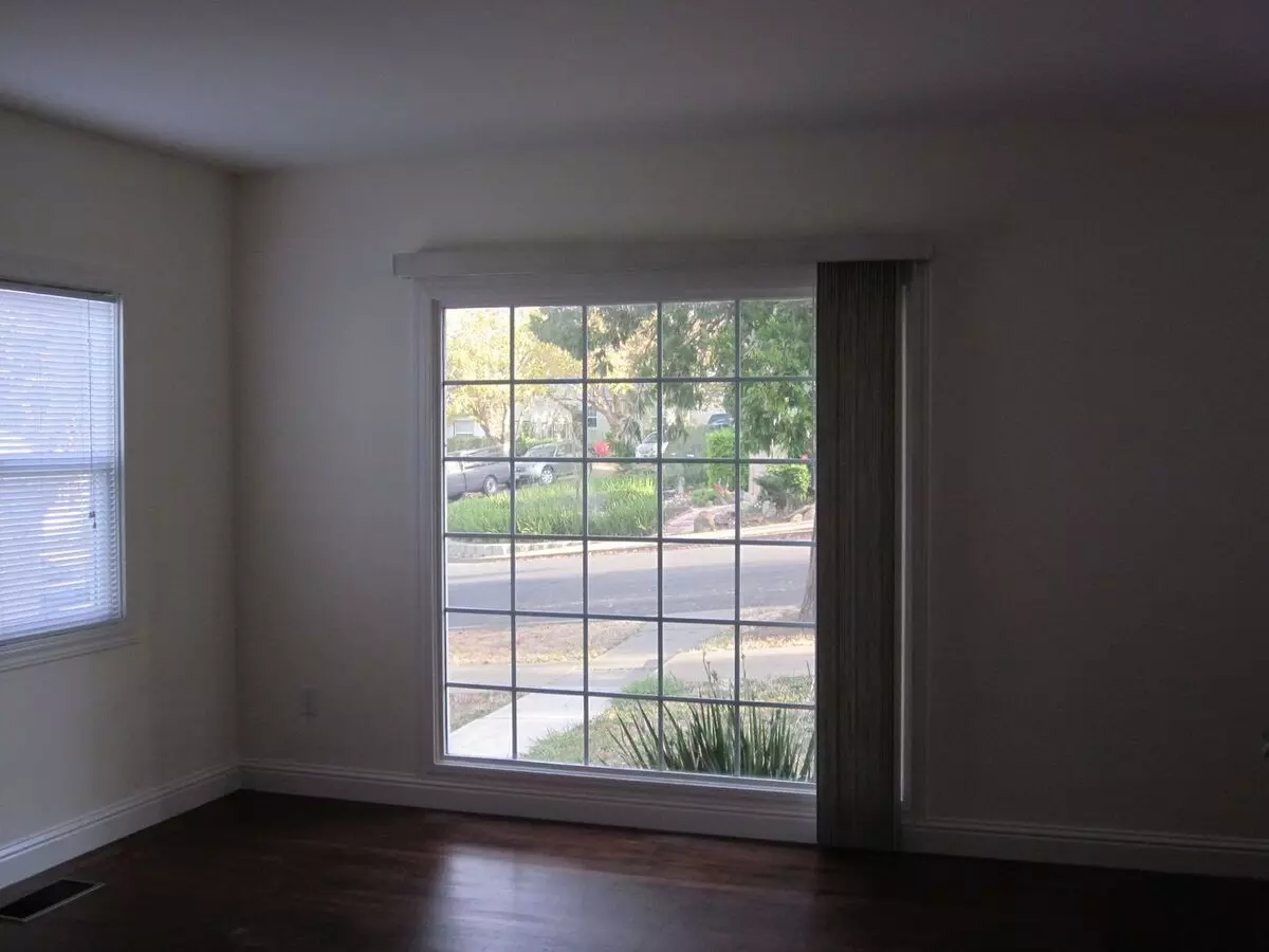 Charming 2-bedroom Home In Vallejo photo 2