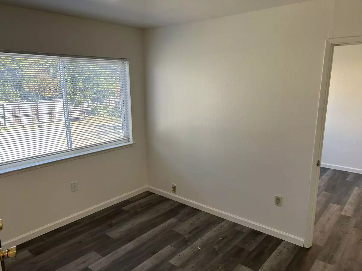 Cute 1 Bedroom 1 Bath Unit photo 4