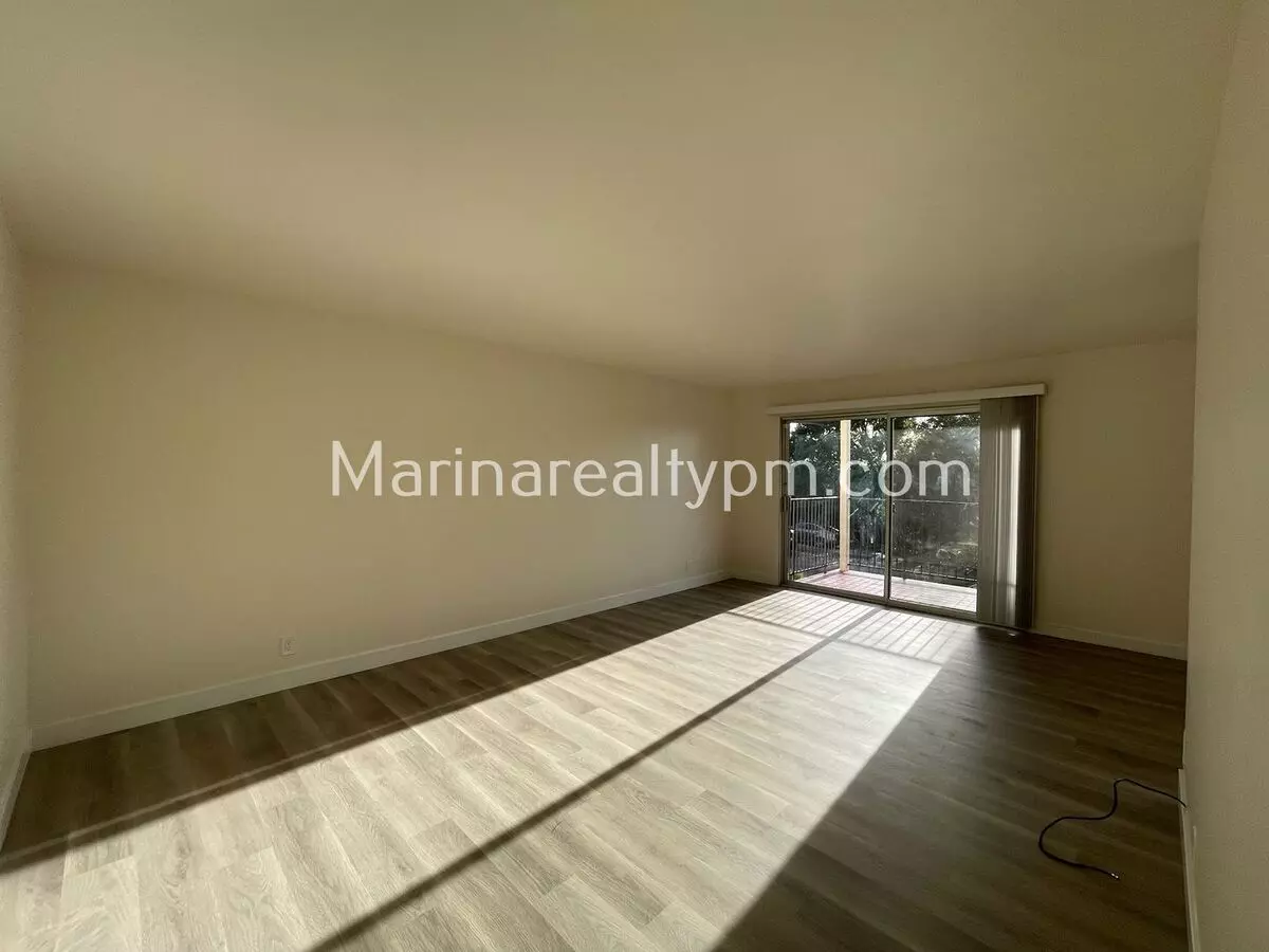 New Flooring! 1 Bedroom 1 Bath On Site Coin Laundry And Off Street Assigned Parking Near Mare Island &amp; Vallejo Ferry Building photo 5
