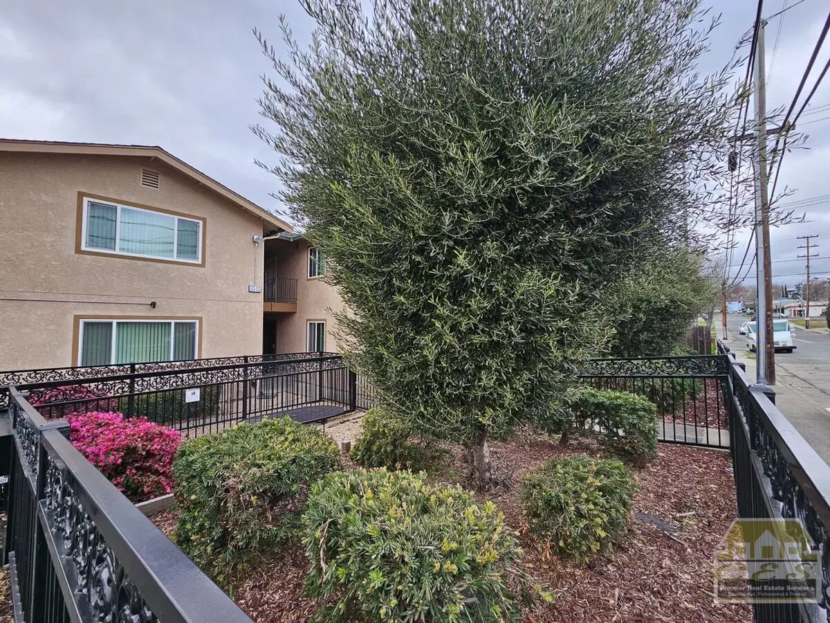 305-315 Laurel St Vallejo, CA 94591 photo 2