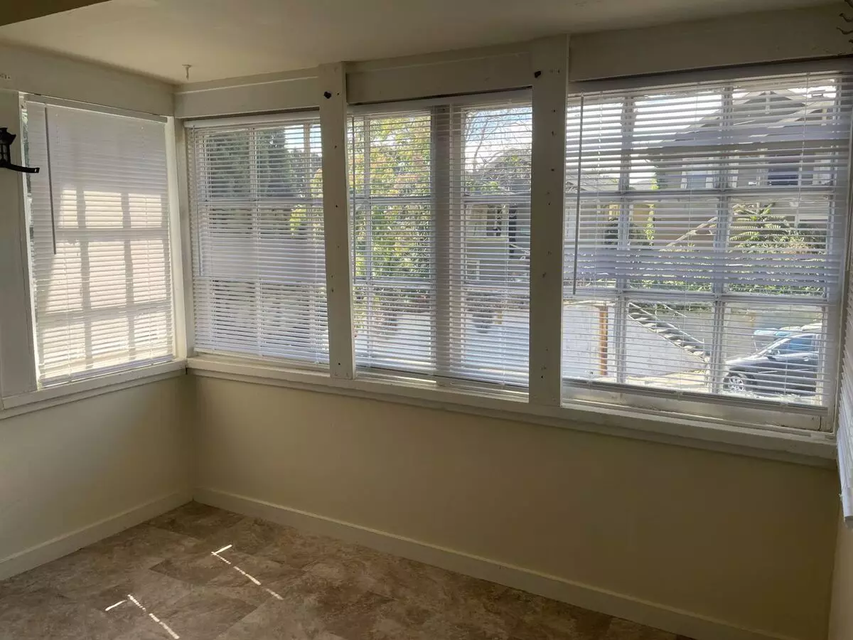 504 Branciforte St Vallejo, CA 94590 photo 2