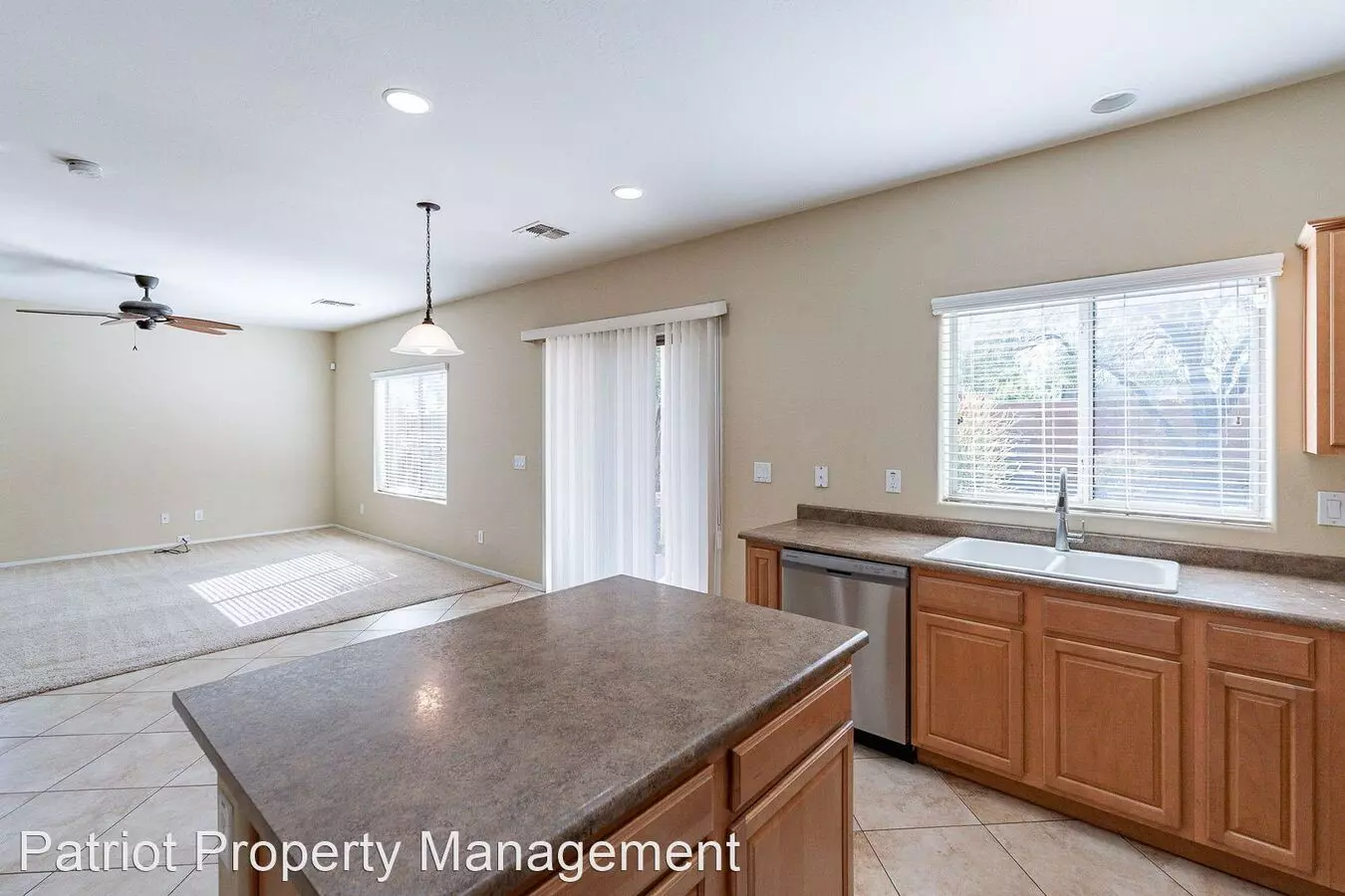 26043 W Potter Dr photo 4