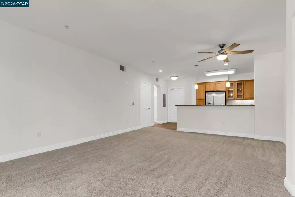 1310 Creekside Dr photo 5