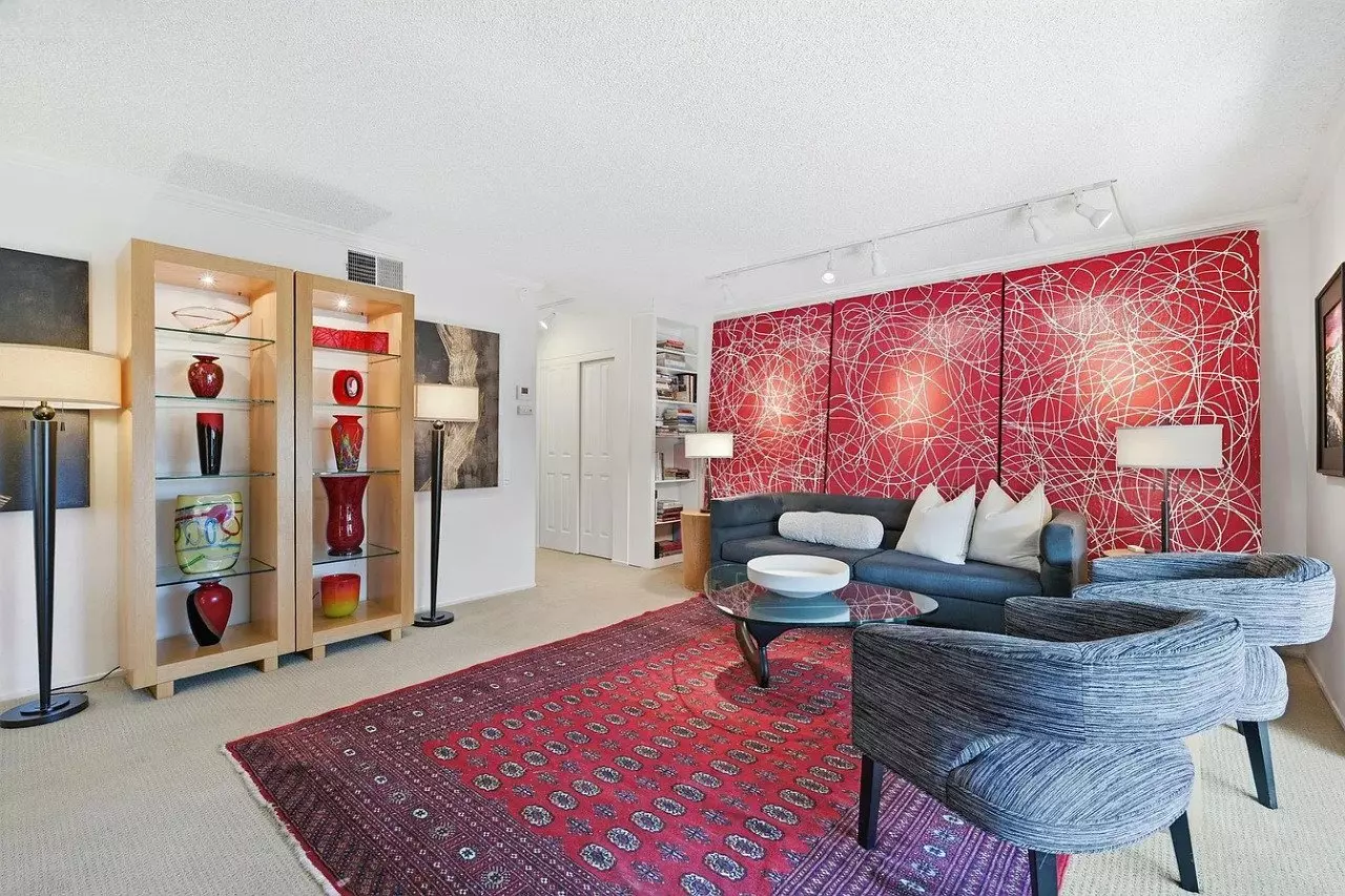 1501 Ptarmigan Dr photo 2