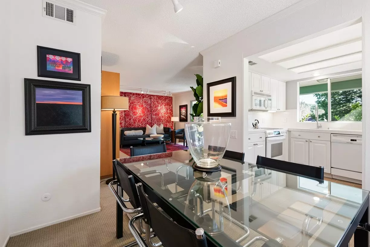 1501 Ptarmigan Dr photo 4