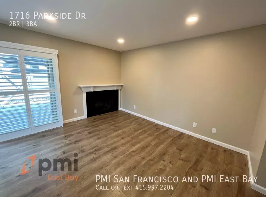 1716 Parkside Dr photo 5